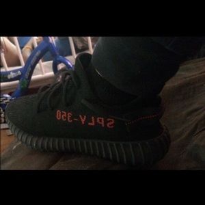 Yeezy 350 bred